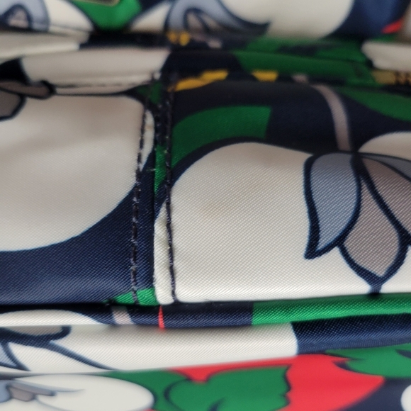 Kate Spade Dawn Breezy Floral Travel Cosmetic Case And Double Zip Wrislet. - Picture 14 of 14